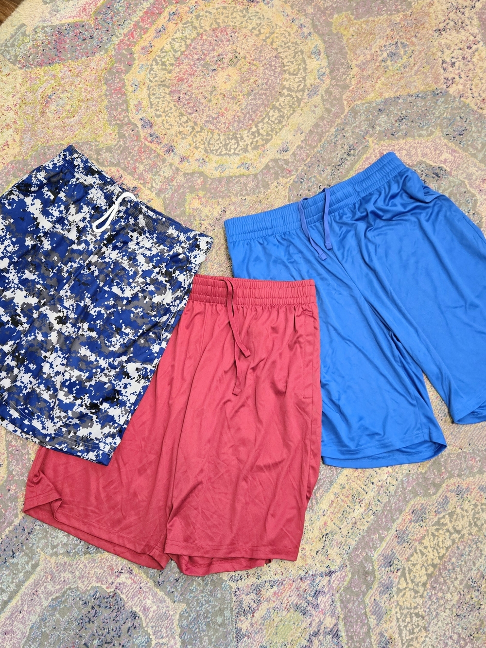 Mens Sz LG Athletic Shorts Lot Pockets Drawstring Set Of 3 Solid Pixel Print